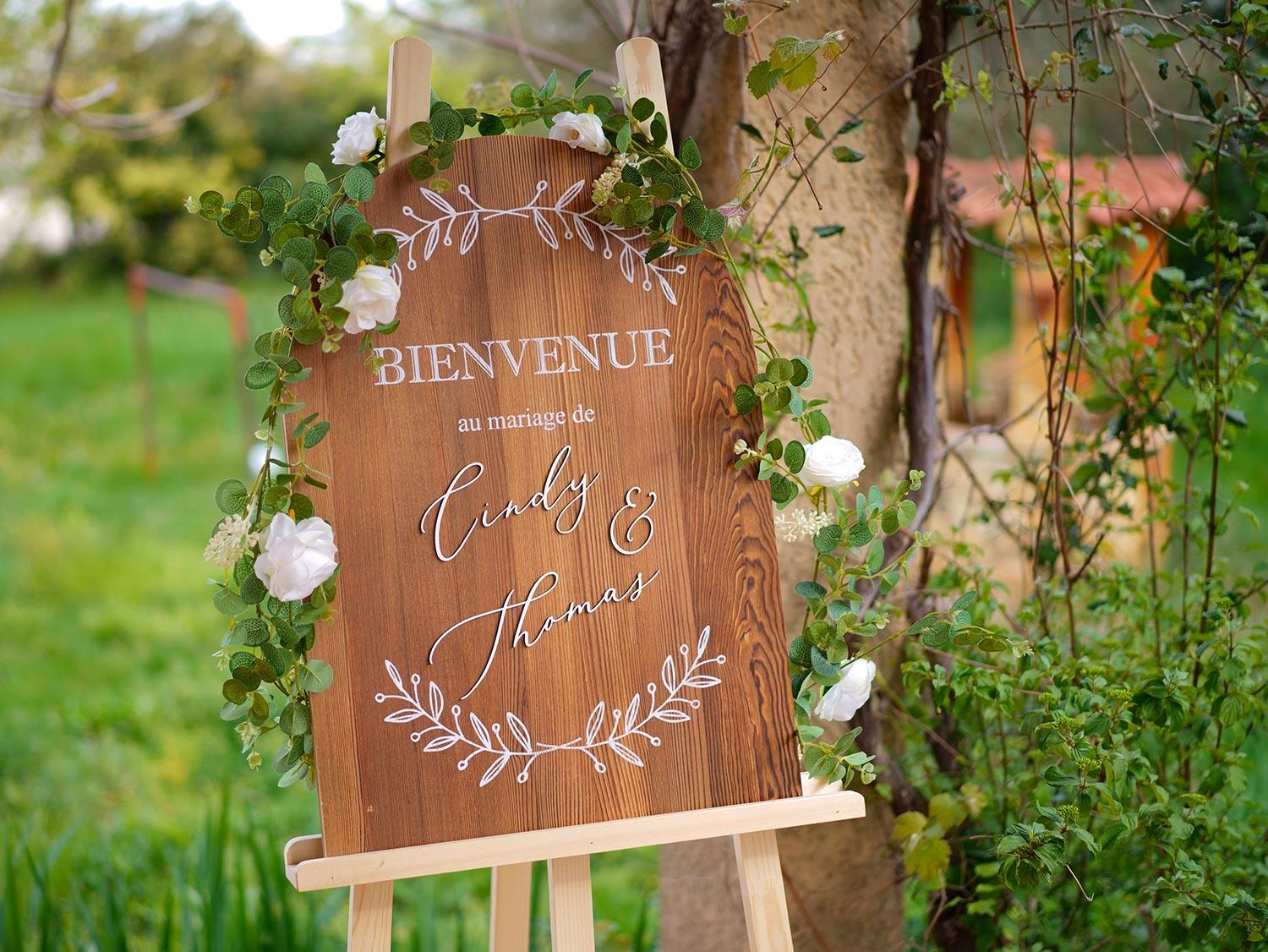 Panneau bienvenue mariage en bois personnalisé