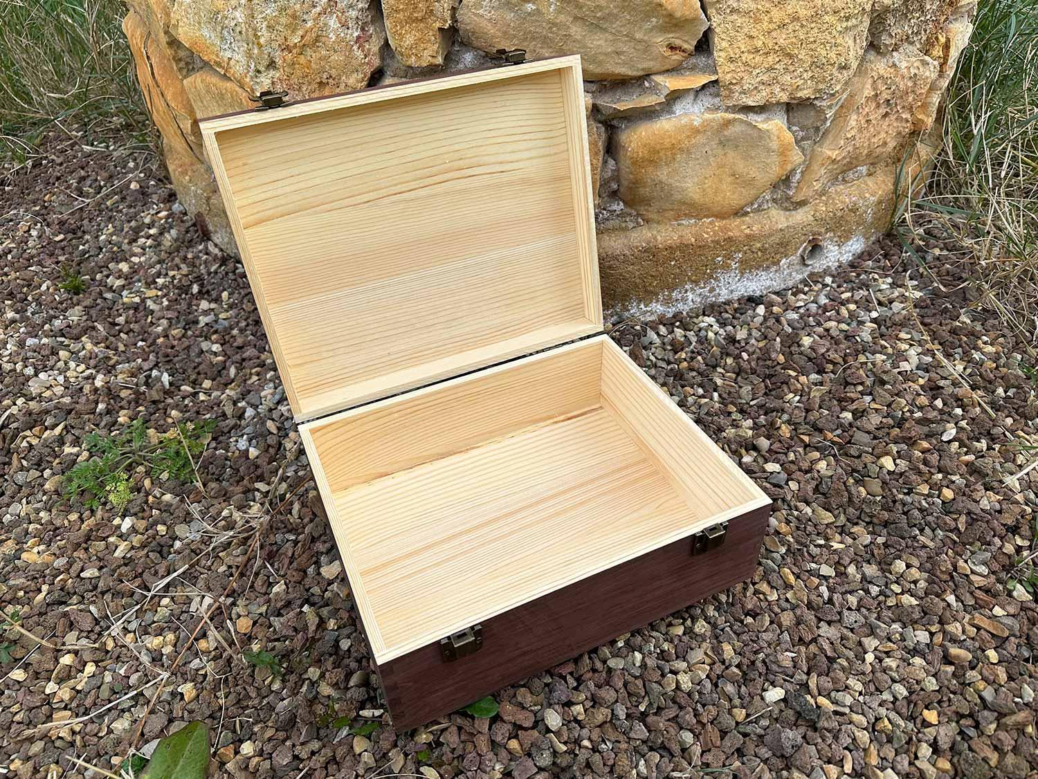 Très Grand Boîte à souvenir en bois rustique,