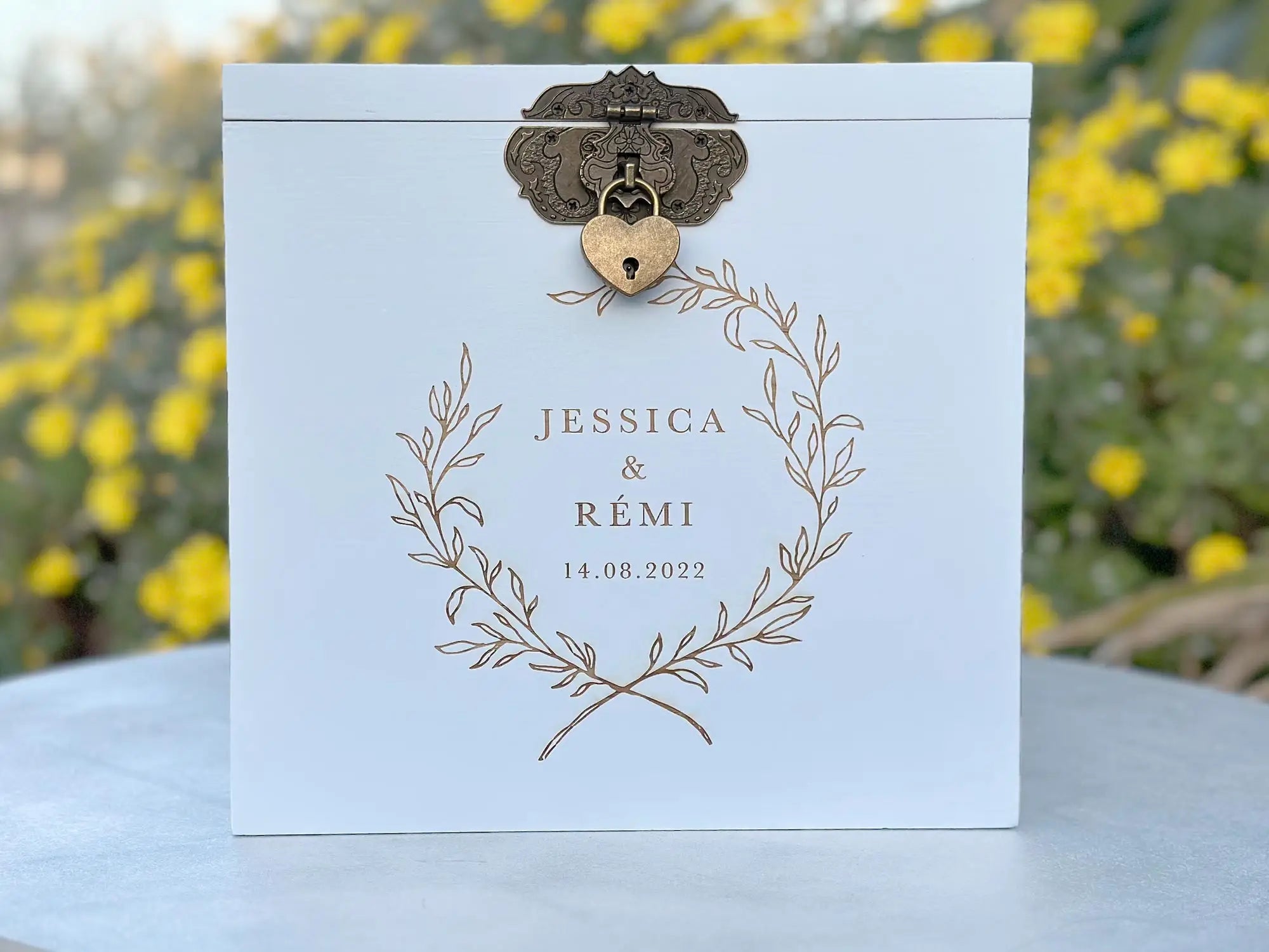 Urne mariage personnalisée blanc – Couronne de laurier