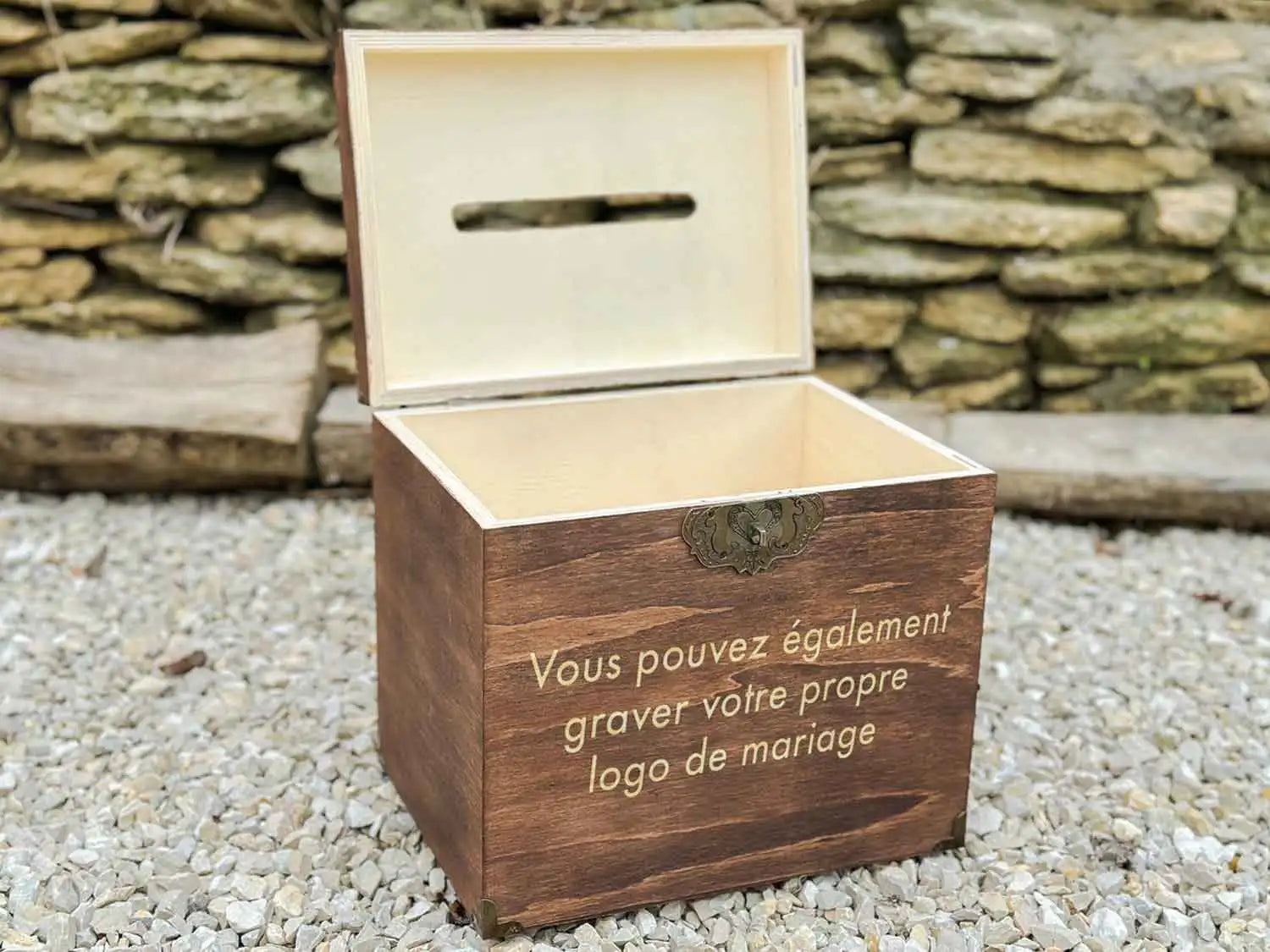 Urne mariage personnalisée teinte noyer – Les tourtereaux