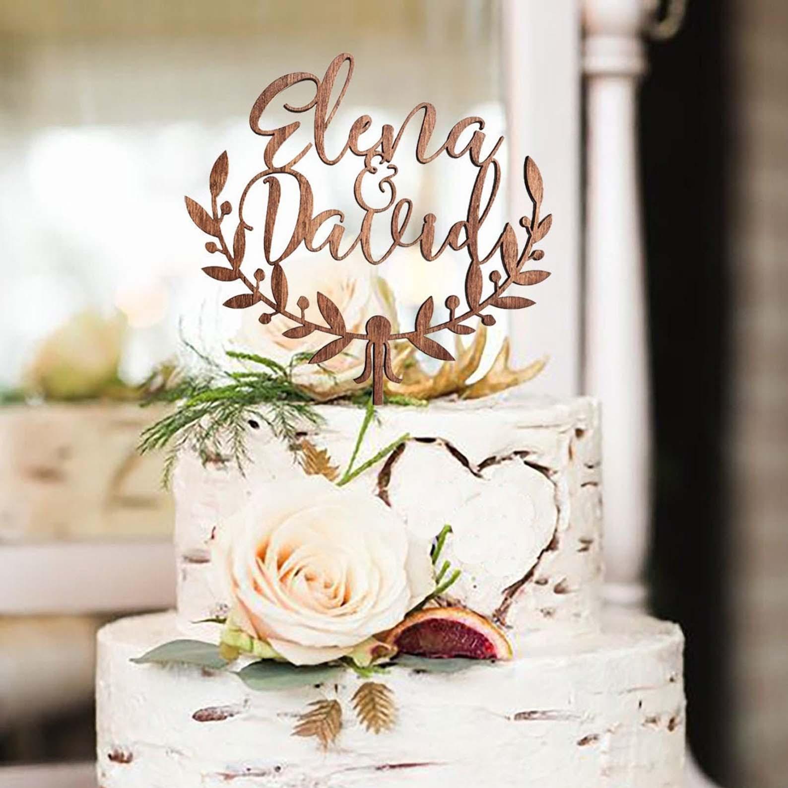 Cake toper en bois personnalisé - 03 - Monzaya