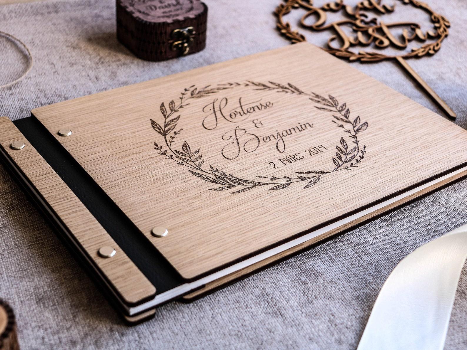Livre d'or mariage en bois personnalisé - 01 - Monzaya