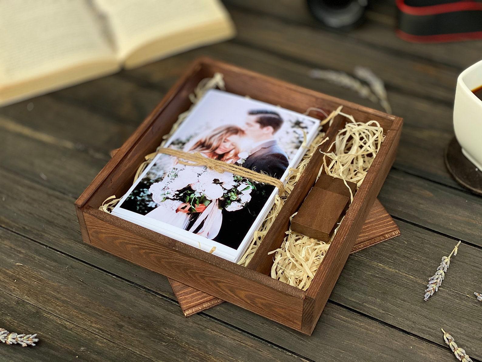 Boite à photo en bois personnalisée 10x15cm - 02 - Monzaya