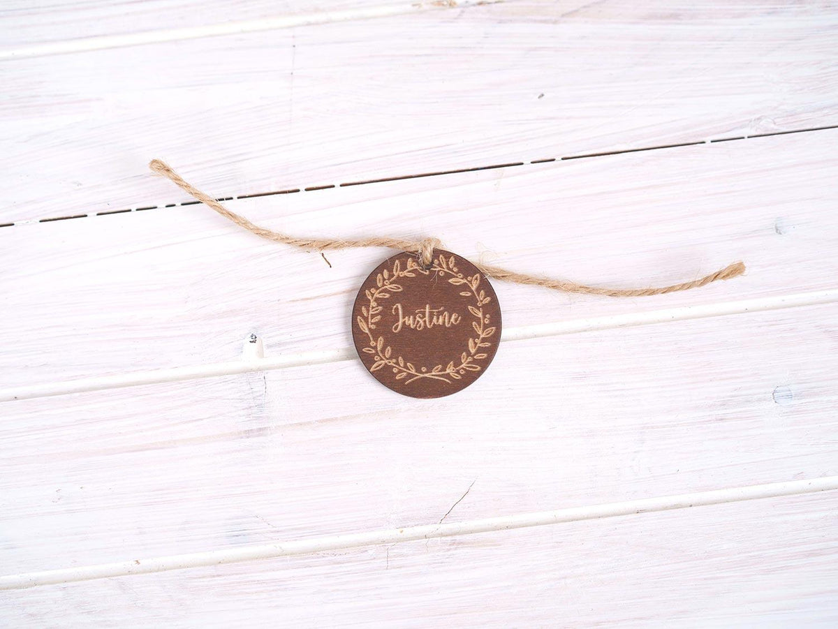 Marque place en bois, Nom de table personnalisé, Rond