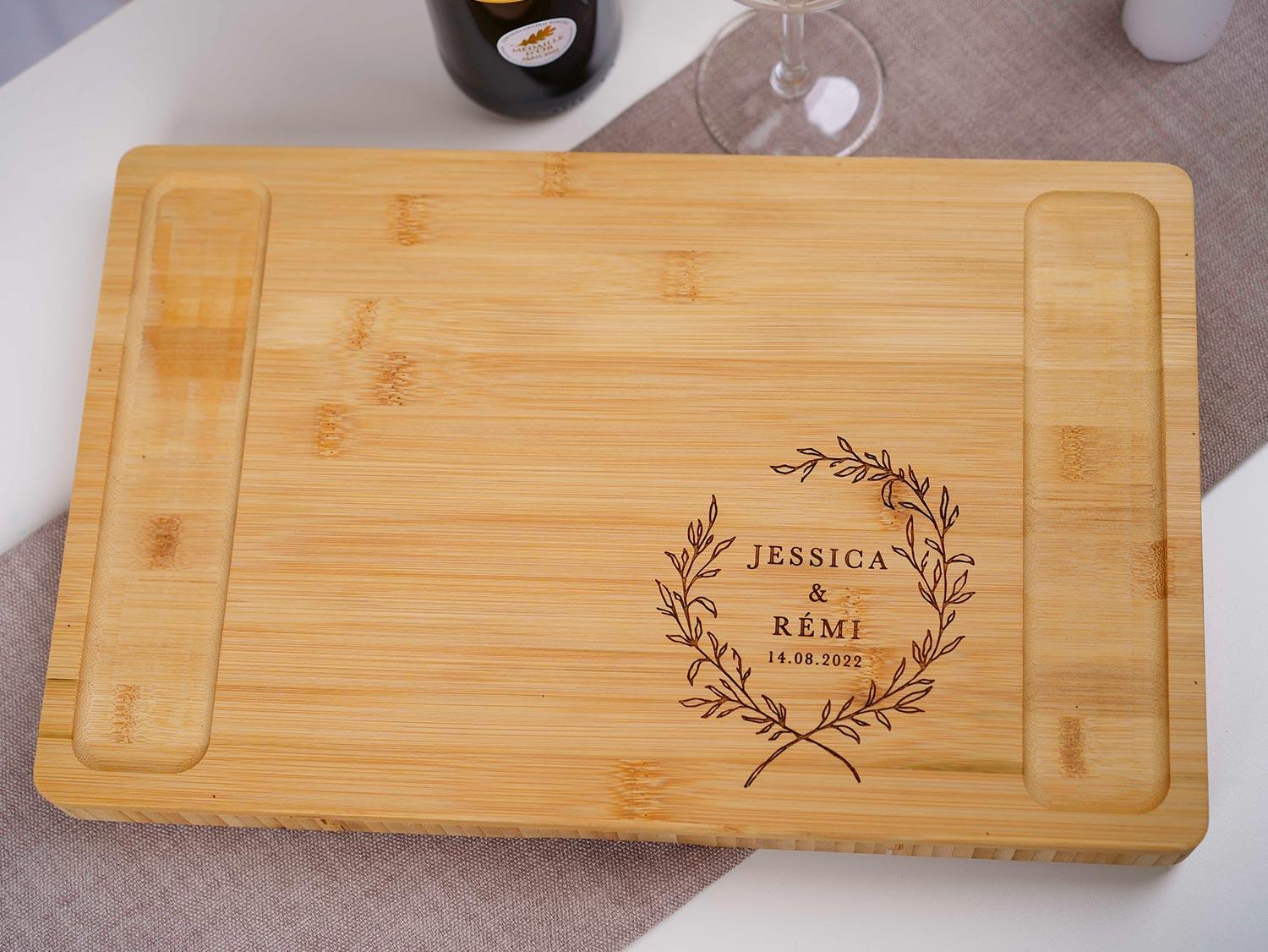 Planche à Fromage Bambou Avec Couvercle Et 4 Ustensiles - Set Charcuterie Portable Idéal Cadeau
