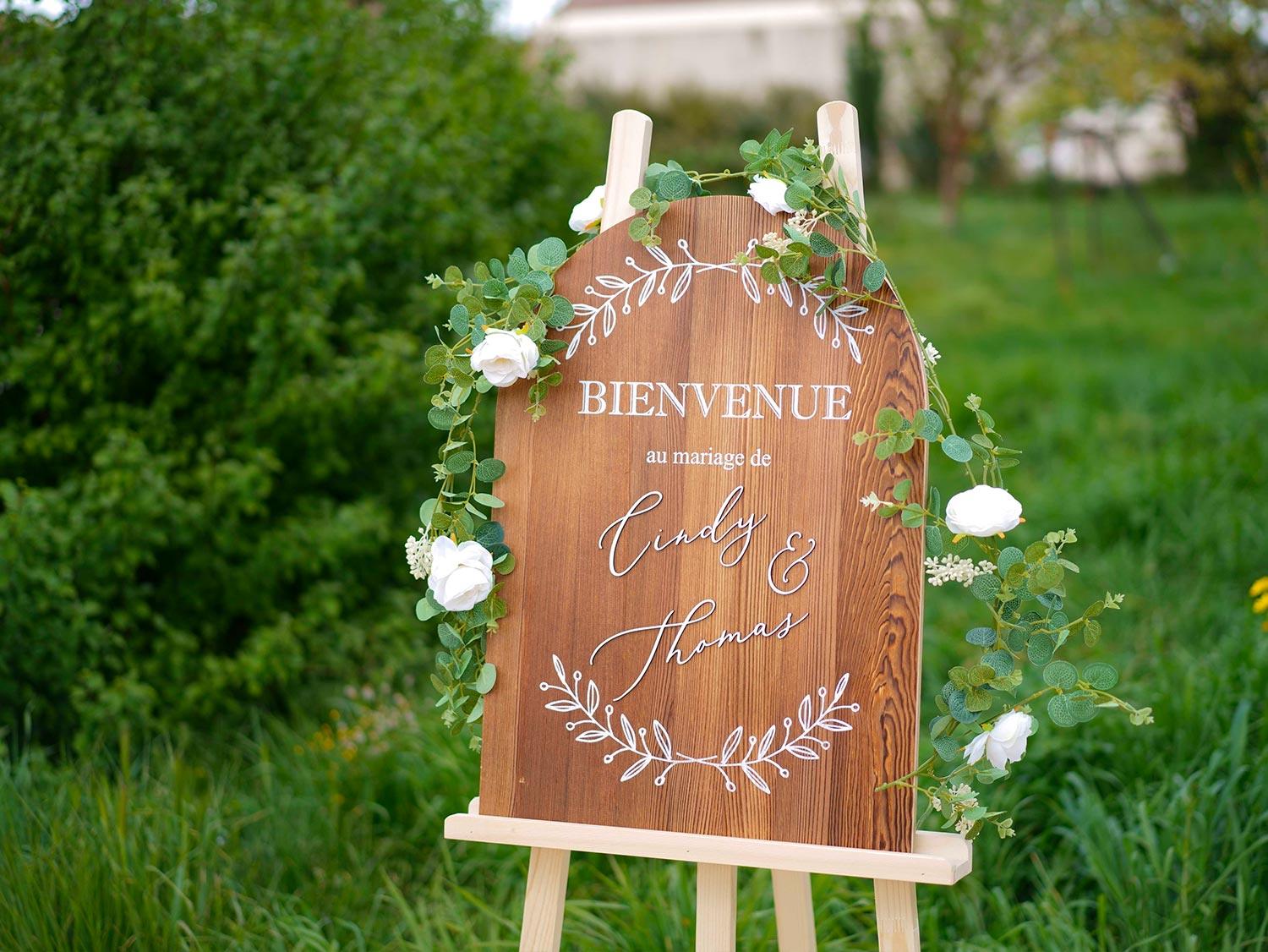Panneau bienvenue mariage en bois personnalisé