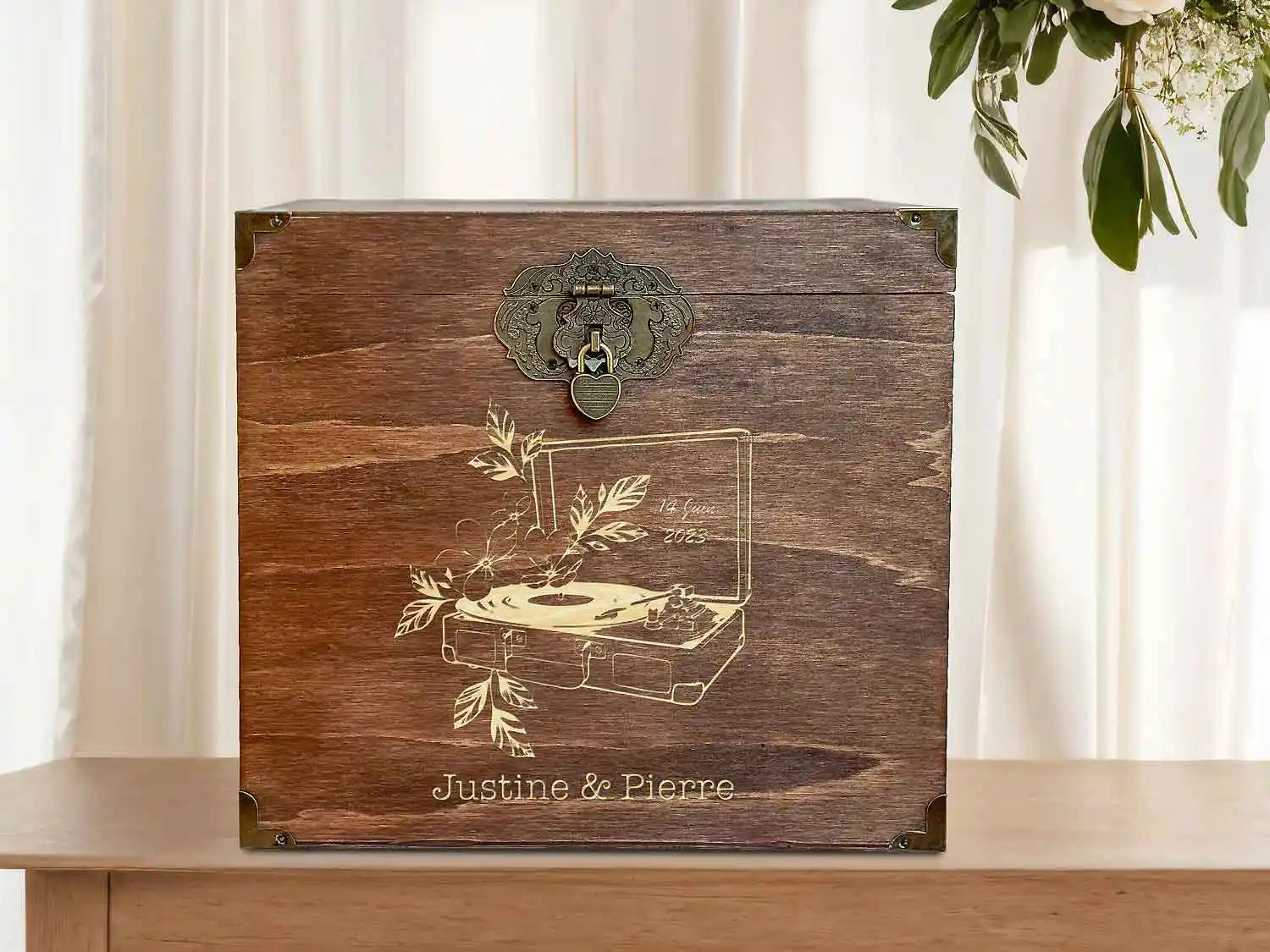 Urne mariage teinte noyer – Platine vinyle vintage
