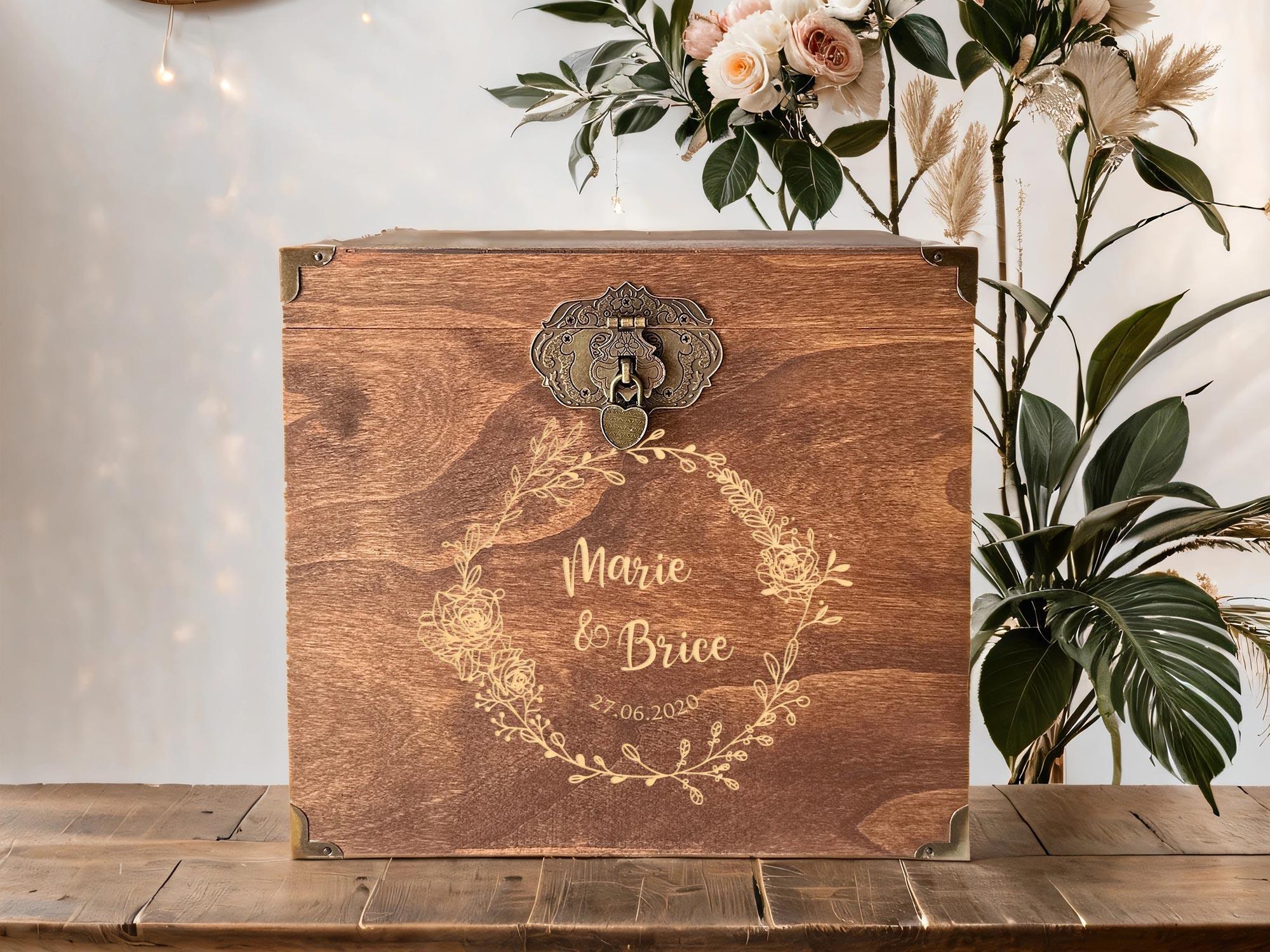 Urne mariage personnalisée, Teinte noyer, Couronne de roses