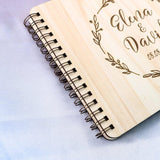 Livre d'or mariage en bois personnalisé - 11 - Monzaya