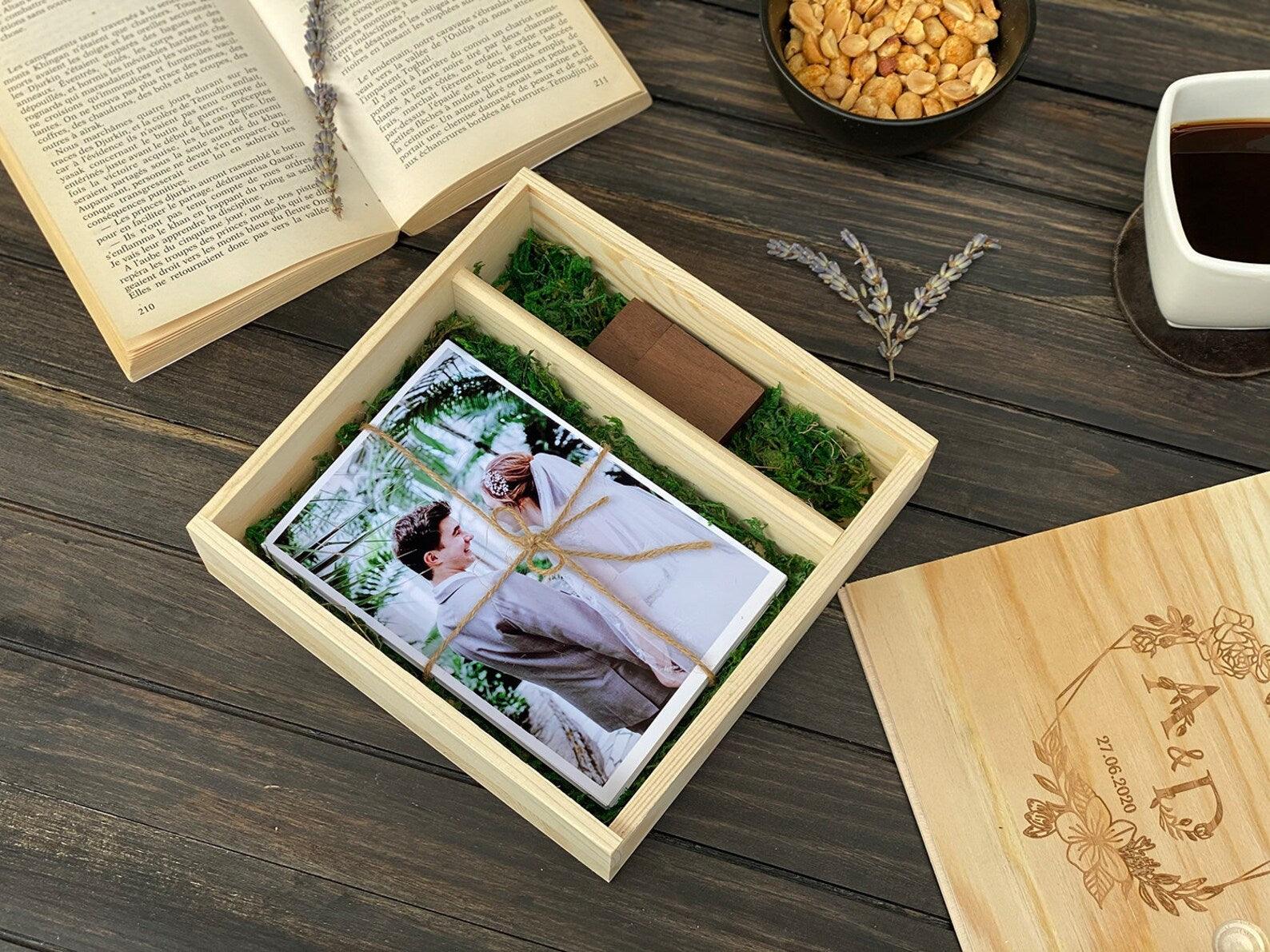 Boite à photo en bois personnalisée 10x15cm - 01 - Monzaya